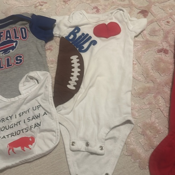 “Grow with baby” Buffalo bills baby lot- multiple sizes - Picture 5 of 5